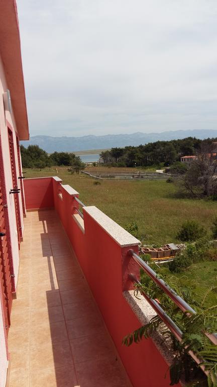 Apartments Ema Vir Bagian luar foto